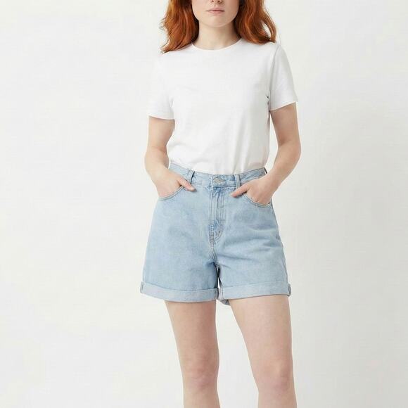 Calvin Klein Pants - Vintage CK Calvin Klein Cuffed Mom 90’s Shorts Medium Wash Y2K Size 16 32